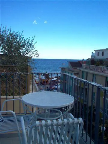 Hotel Meuble Corallo Laigueglia