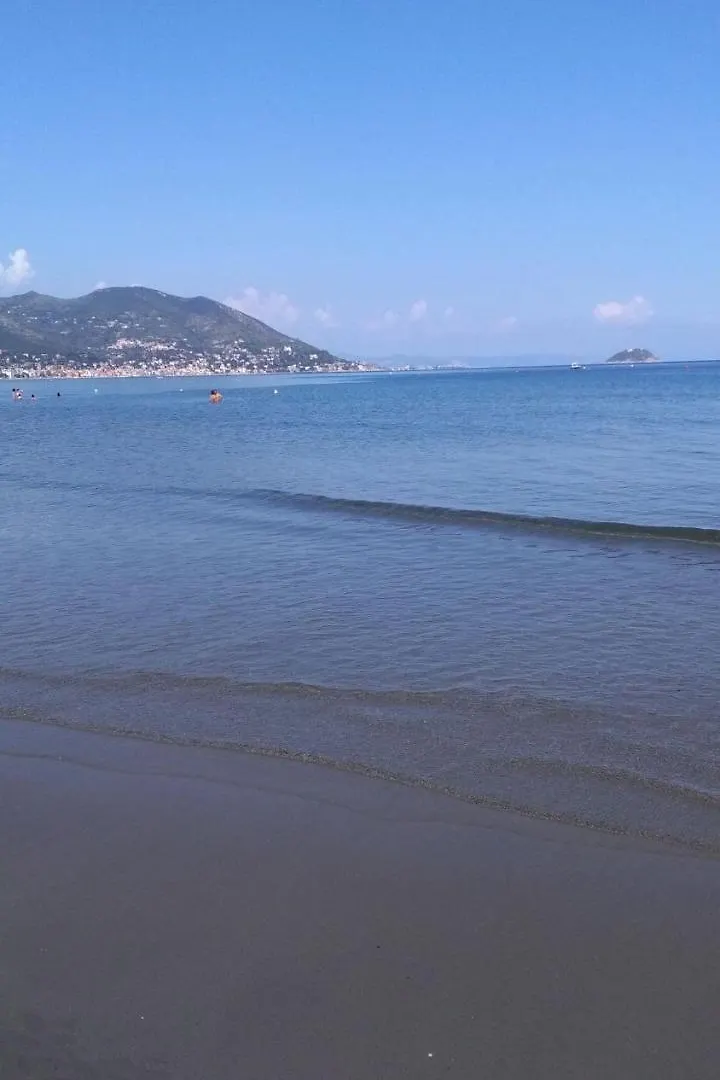 Hotel Meuble Corallo Laigueglia 0*,